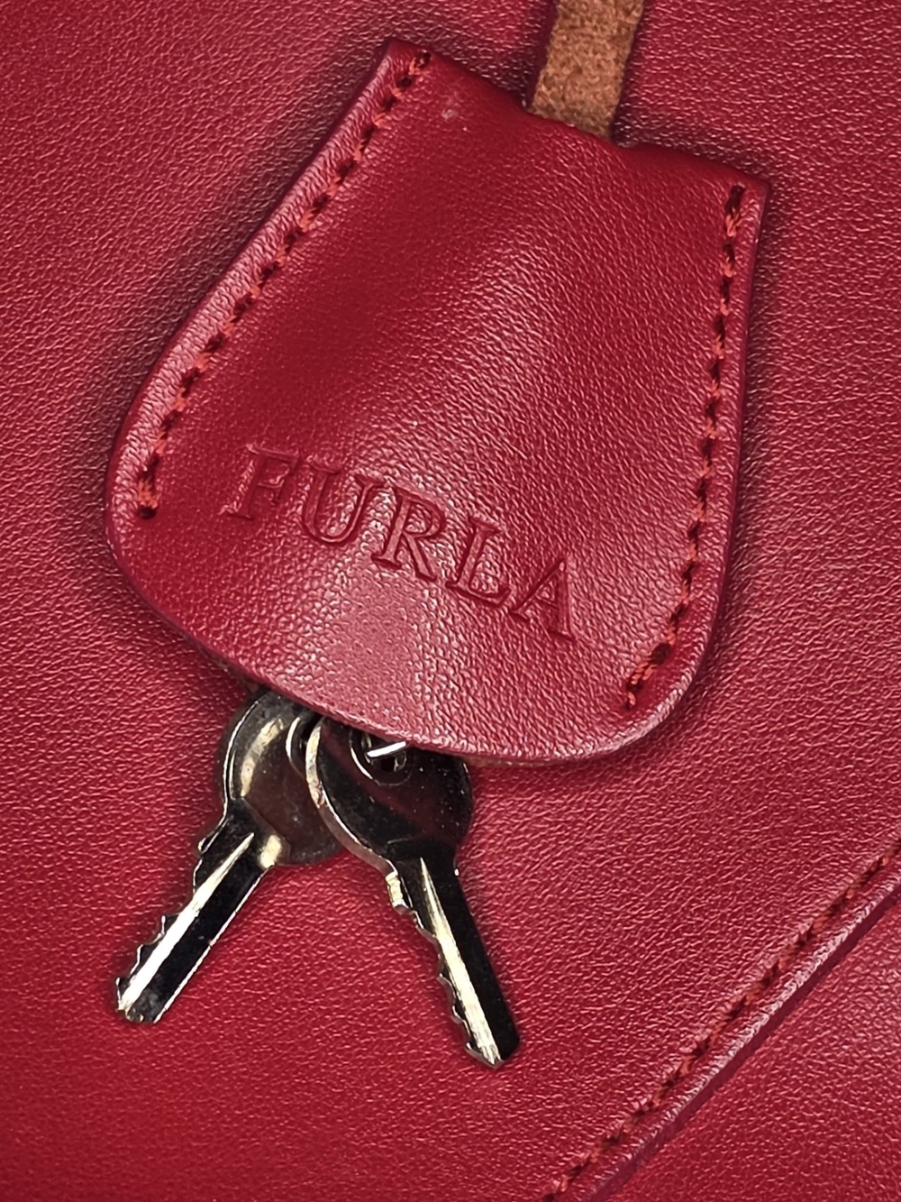 red leather Furla bowling/shoulder bag.size 2. - Picture 8 of 12